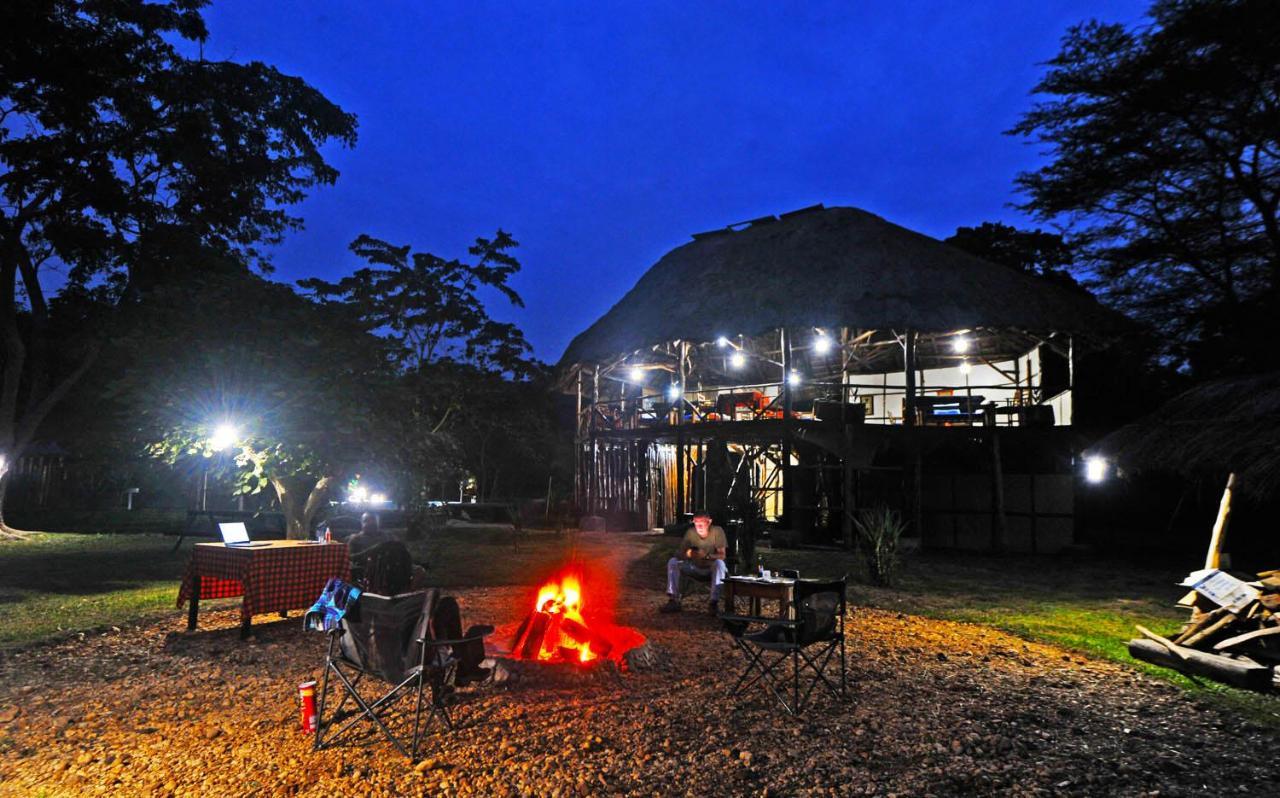 Bullbush River Camp Kihihi Buitenkant foto